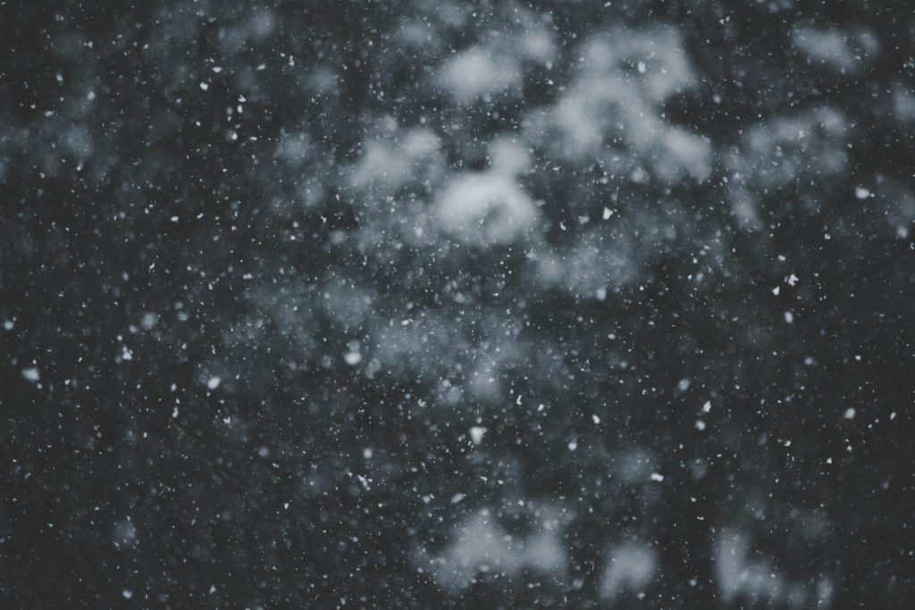 insomnia snow不眠の雪 - a Tanka Poem